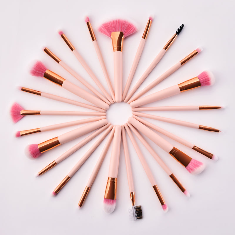 Pink Wood Handle Makeup Brushes with Silk Bag Custom Logo for Face & Shaving-Personalized Private Logo